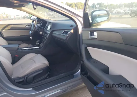 2017 Hyundai Sonata Sport 2.0T from USA, damaged, VIN 5NPE34AB0HH509878